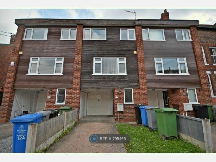 3 Bedroom Terraced House To Rent In Victoria Road, Urmston, Manchester, M41