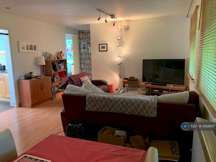 2 Bedroom Flat To Rent In Park Grange Croft, Sheffield, S2