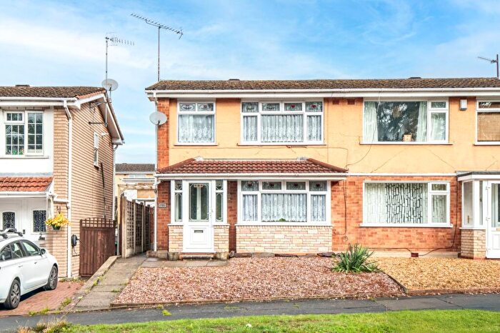 3 Bedroom Semi-Detached House For Sale In Stamford Road, Brierley Hill, West Midlands, DY5
