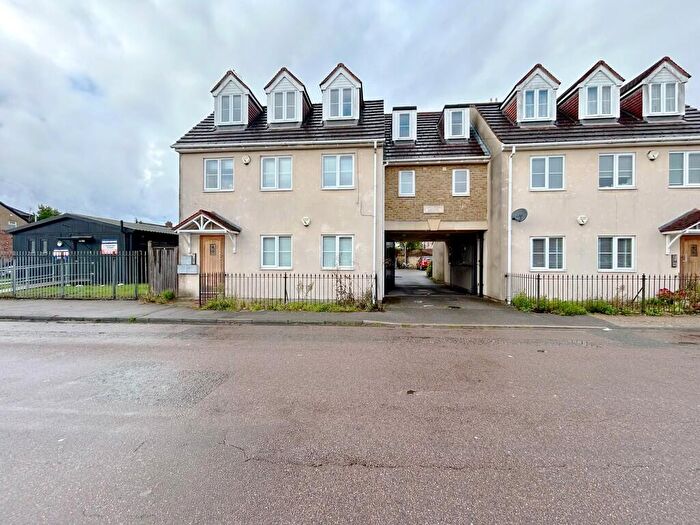 1 Bedroom Apartment For Sale In Toulouse Place, Sewardstone Street, EN9