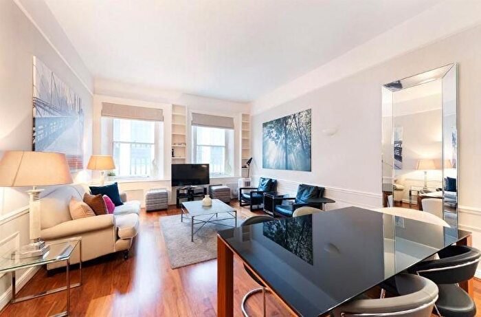 2 Bedroom Flat To Rent In Duke Street, Marylebone, London, W1U