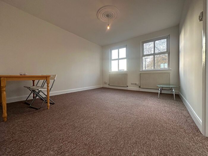 1 Bedroom Flat To Rent In Seven Sisters Road, London, N4