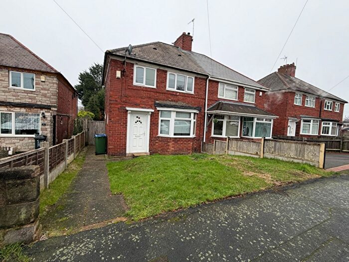 3 Bedroom Semi Detached House To Rent In Roberts Road, Wednesbury, WS10