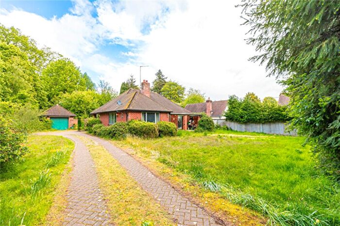3 Bedroom Detached Bungalow For Sale In Wash Water, Newbury, Berkshire, RG20