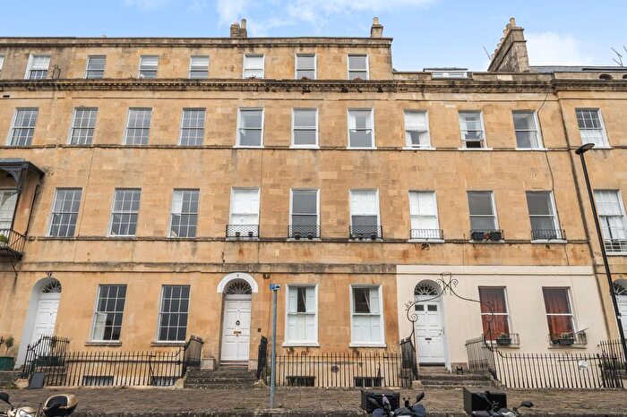 2 Bedroom Flat For Sale In Portland Place, Bath, BA1