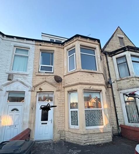 2 Bedroom Flat To Rent In Waterloo Road, Blackpool, FY4