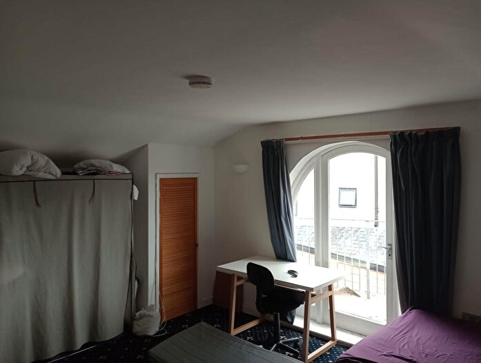 Studio To Rent In Cowley Road, Oxford, OX4