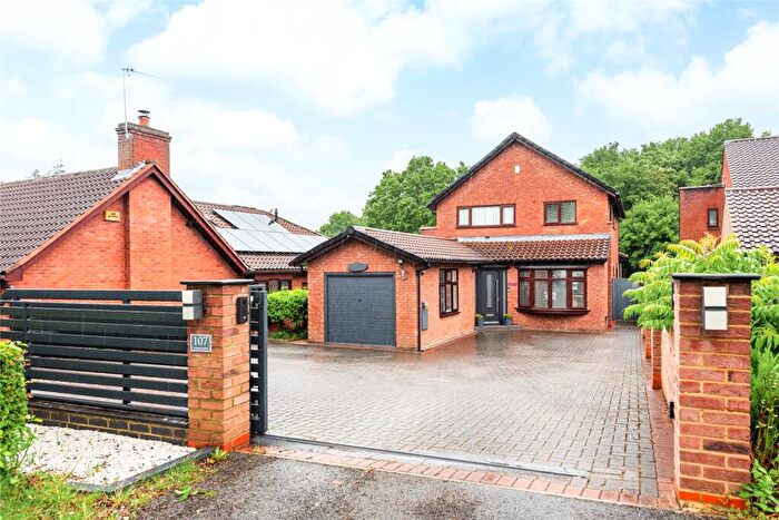 4 Bedroom Detached House For Sale In Tower Drive, Neath Hill, Milton Keynes, Buckinghamshire, MK14