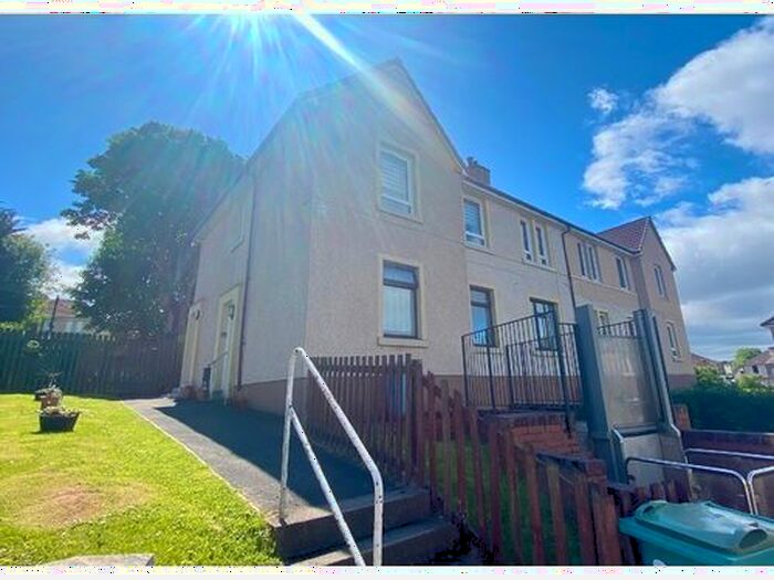 3 Bedroom Flat To Rent In Monkland Street, Airdrie, ML6