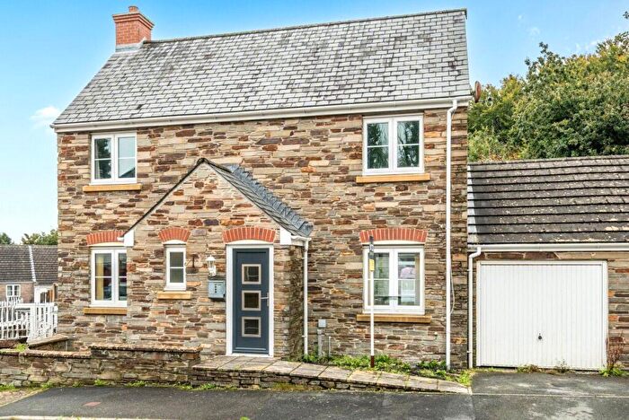 3 Bedroom Link Detached House For Sale In Lady Beam Court, Kelly Bray, Callington, Cornwall, PL17