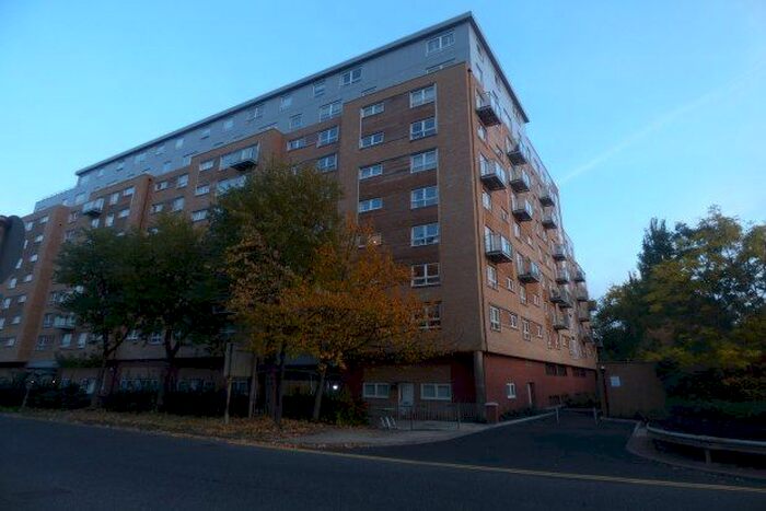 2 Bedroom Flat To Rent In Cherrydown East, Basildon, SS16