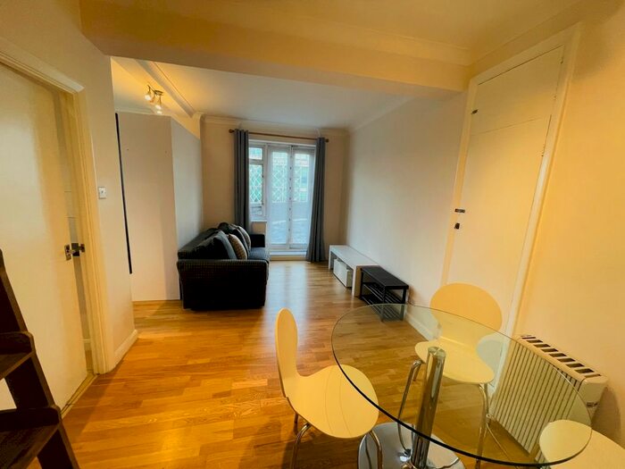 Studio To Rent In Warren Court, Euston Road, Fitzrovia, NW1