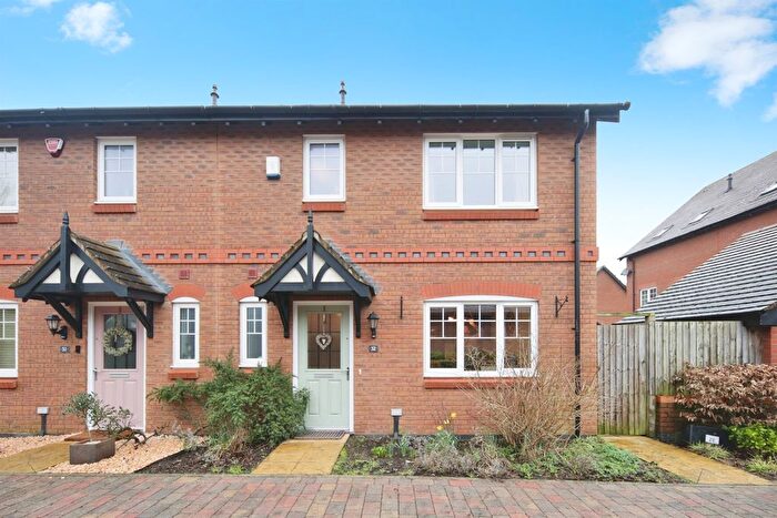 3 Bedroom Semi Detached House For Sale In Drovers Close, Balsall Common, CV7