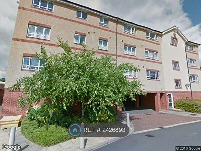 2 Bedroom Flat To Rent In Chertsey Road, Feltham, TW13