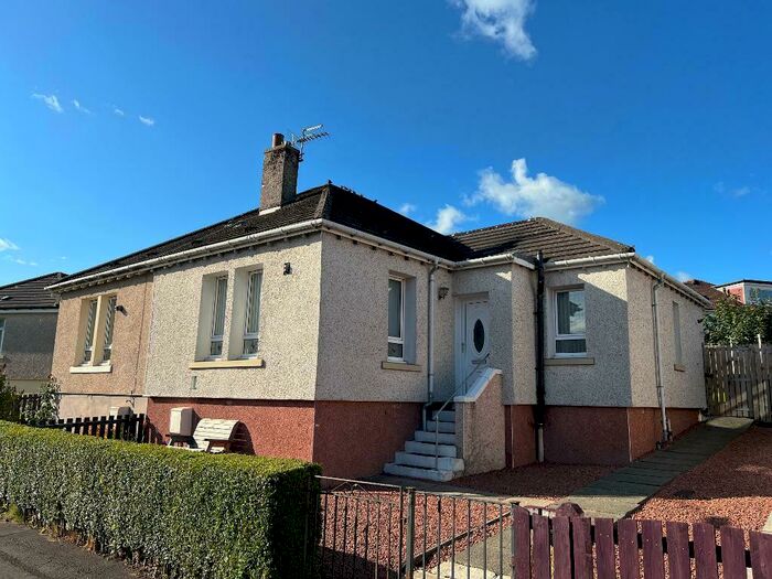 1 Bedroom Semi-Detached House For Sale In Third Avenue, Auchinloch, G66