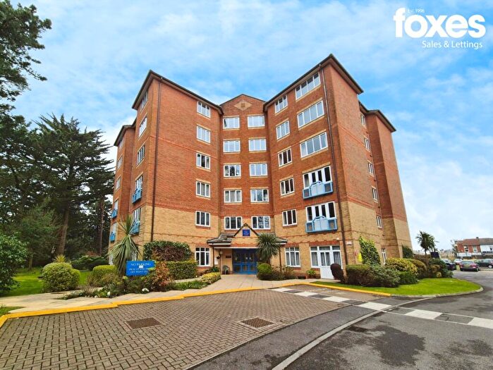2 Bedroom Flat To Rent In Melton Court, Lindsay Road, Poole, Dorset, BH13