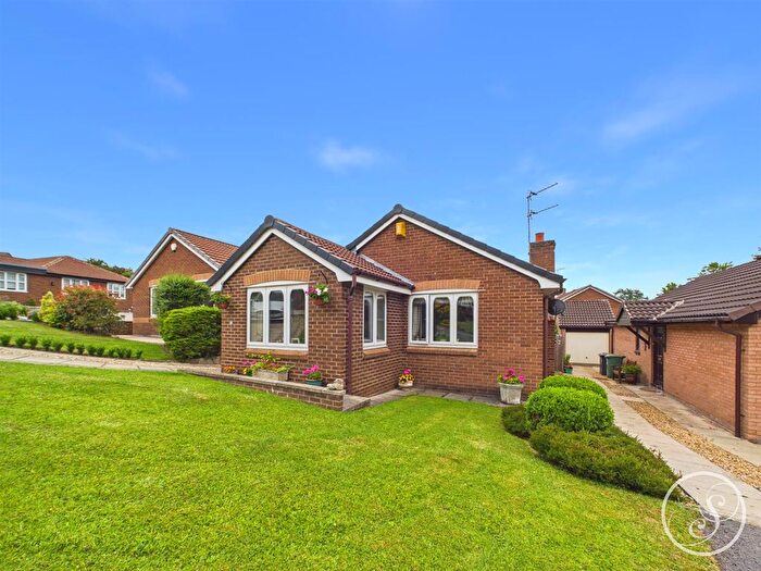 2 Bedroom Bungalow For Sale In Parlington Meadow, Barwick In Elmet, Leeds, LS15