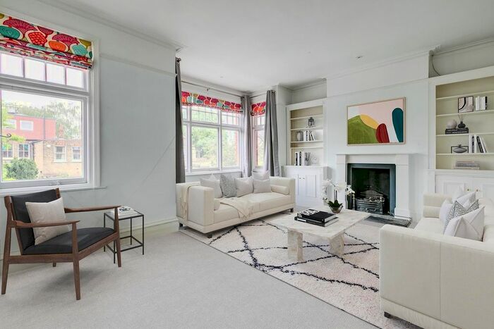 3 Bedroom Flat To Rent In Rusthall Avenue, Bedford Park Borders, W4