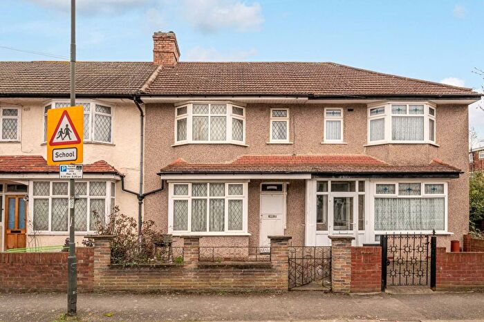 3 Bedroom Terraced House For Sale In Mortimer Road, Mitcham, CR4