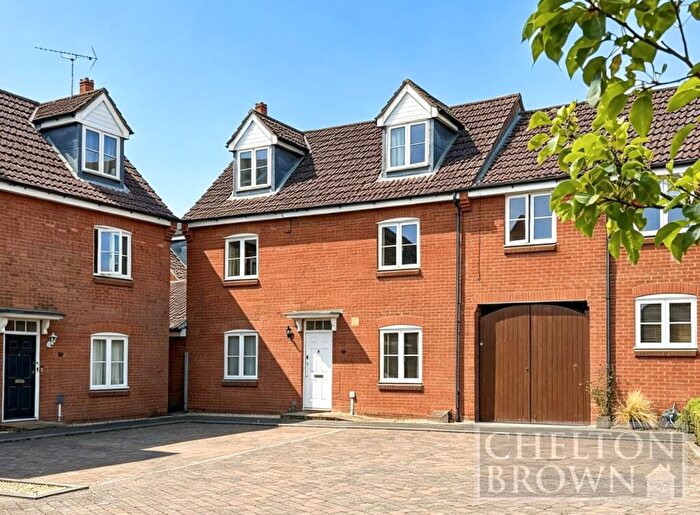 4 Bedroom Link Detached House For Sale In Snowshill Close, Middlemore, Daventry, Northants, NN11