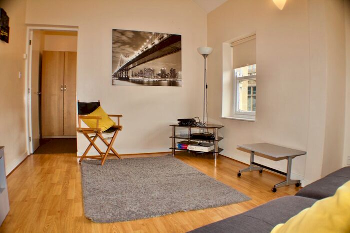 1 Bedroom Flat To Rent In Apartment, Boothroyds House, Carlton Road, Dewsbury, WF13