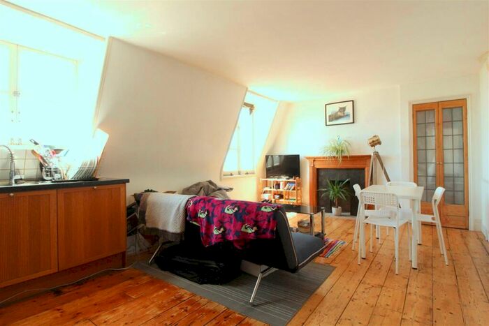 1 Bedroom Flat To Rent In Montpelier Place - View To The Sea, BN1