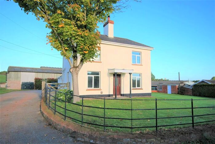 3 Bedroom Farmhouse To Rent In Colebrook Lane, Cullompton, EX15