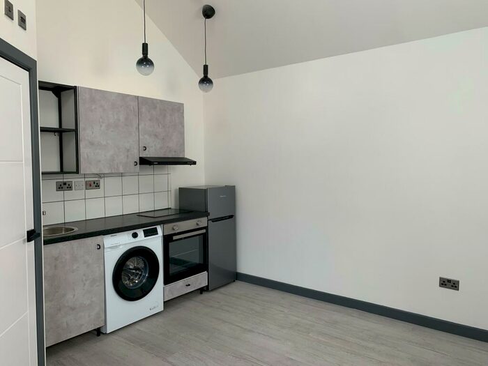 Flat To Rent In Shirley Road, Shirley, SO15