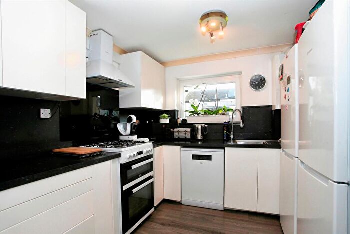 3 Bedroom End Of Terrace House For Sale In Chadburn, Peterborough, PE4