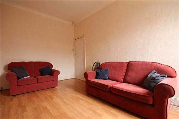 3 Bedroom Flat To Rent In Hazelwood Avenue, Jesmond, NE2