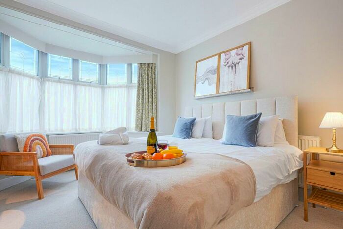 4 Bedroom Town House To Rent In The Drive, Northampton, Northamptonshire, NN1