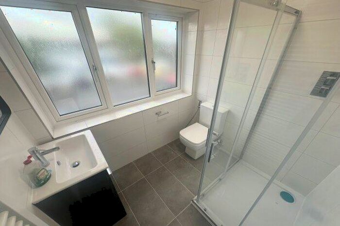 3 Bedroom Property To Rent In Navarre Gardens, Romford, RM5