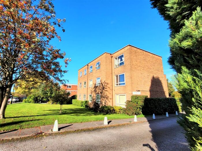 2 Bedroom Flat To Rent In Wingate Court, Blackberry Lane, Four Oaks, Sutton Coldfield, B74