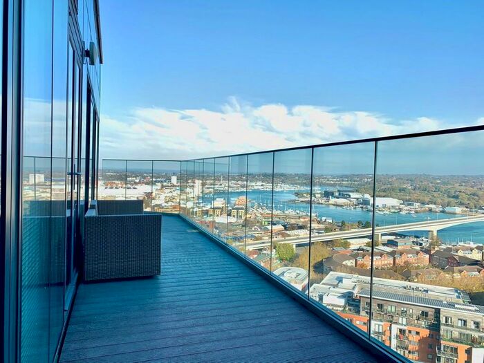 3 Bedroom Apartment To Rent In The Moresby Tower, Ocean Village, SO14