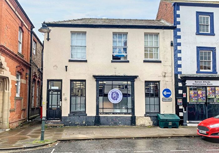 2 Bedroom Detached House For Sale In A Market Place, Alford, Lincolnshire, LN13