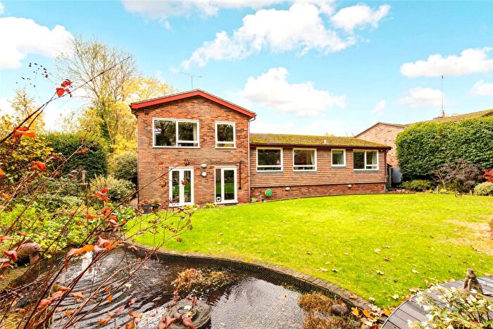 4 Bedroom Detached House For Sale In The Nurseries, Horton, Northamptonshire, NN7