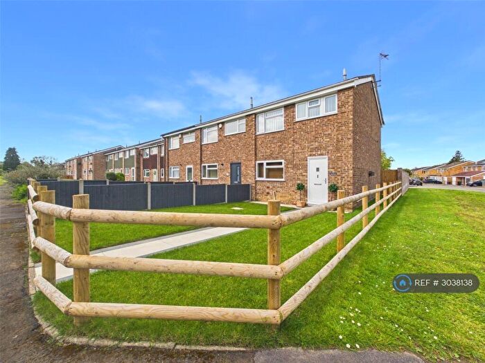 3 Bedroom End Of Terrace House To Rent In Redwood Close, Gloucester, GL1