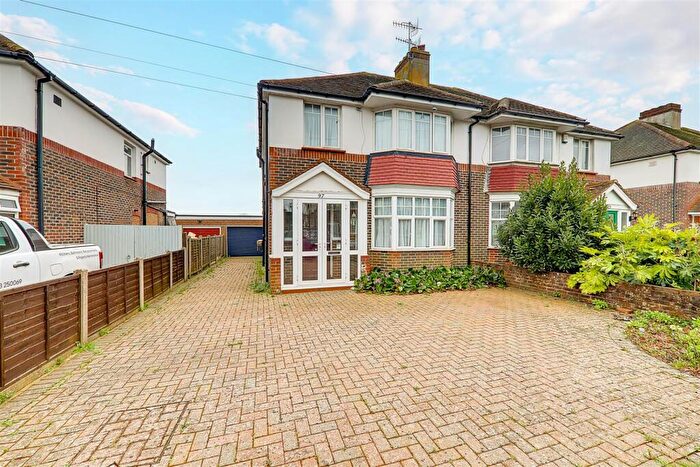 3 Bedroom Semi Detached House For Sale In Broomfield Avenue, Thomas A Becket, Worthing, BN14