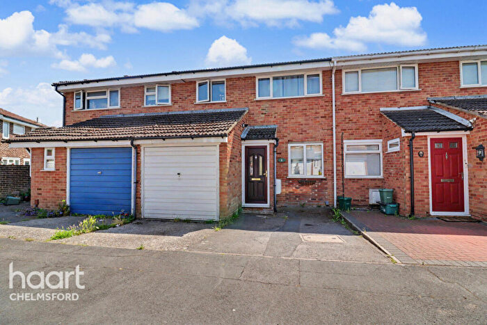 3 Bedroom Terraced House For Sale In Carnation Close, Chelmsford, CM1