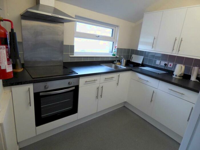 5 Bedroom House To Rent In Friars Road, Bangor, Gwynedd, LL57