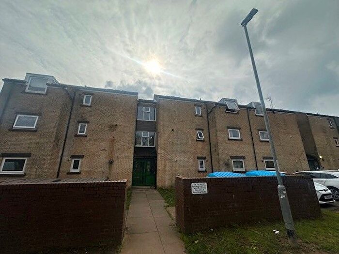 2 Bedroom Flat To Rent In Rainsborough Crescent, Northampton, NN4