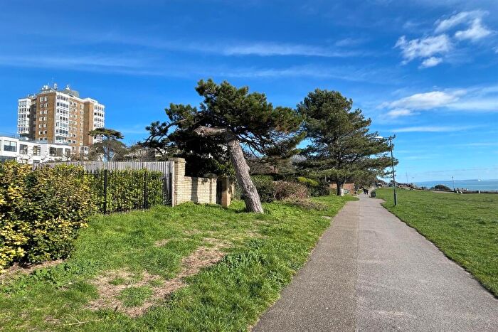 2 Bedroom Flat For Sale In Bournemouth, BH2