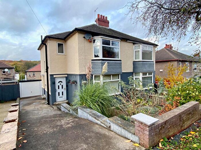 3 Bedroom Semi Detached House For Sale In Wiggan Lane, Huddersfield, HD2