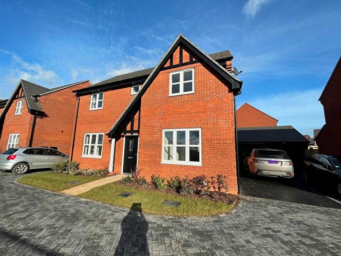 4 Bedroom Detached House To Rent In Dunn Lane, DE3