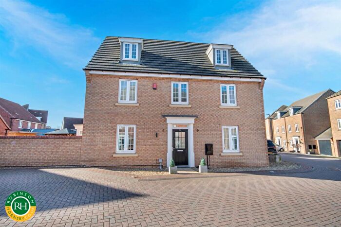 5 Bedroom Detached House For Sale In Buttermere Crescent, Lakeside, Doncaster, DN4
