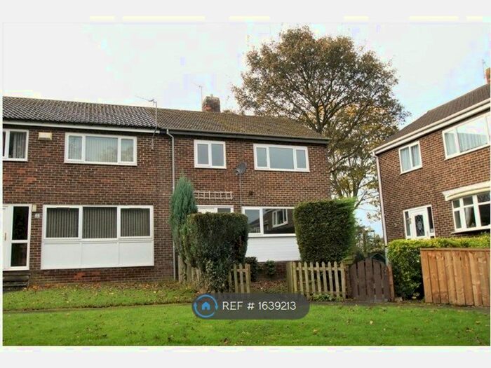 3 Bedroom End Of Terrace House To Rent In High Shaws, Brandon, Durham, DH7