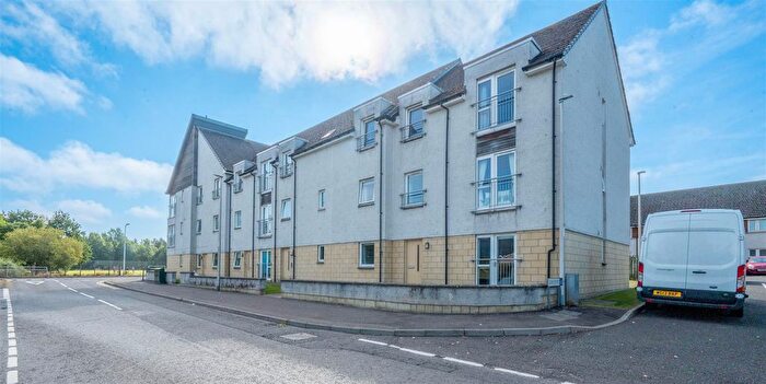 2 Bedroom Flat For Sale In Elm Court, Bridge Of Earn, Perth, PH2