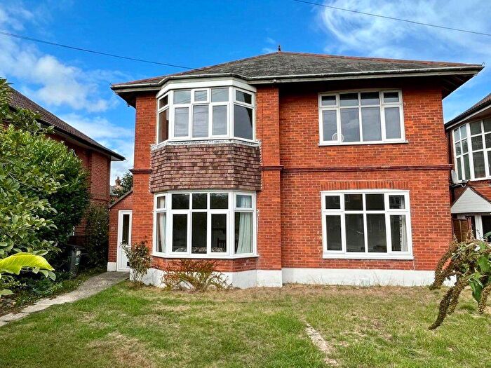 3 Bedroom Flat To Rent In Student Three Double Bedrooms, Winton (), P05