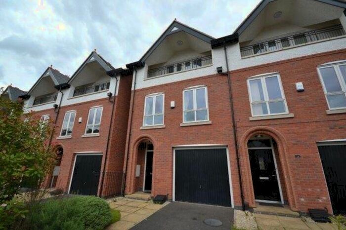 3 Bedroom House To Rent In Barradale Court, Stoneygate, Leicester, LE2