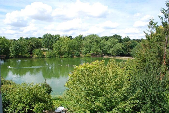 2 Bedroom Flat To Rent In Flat -, South Hill Park, London, NW3